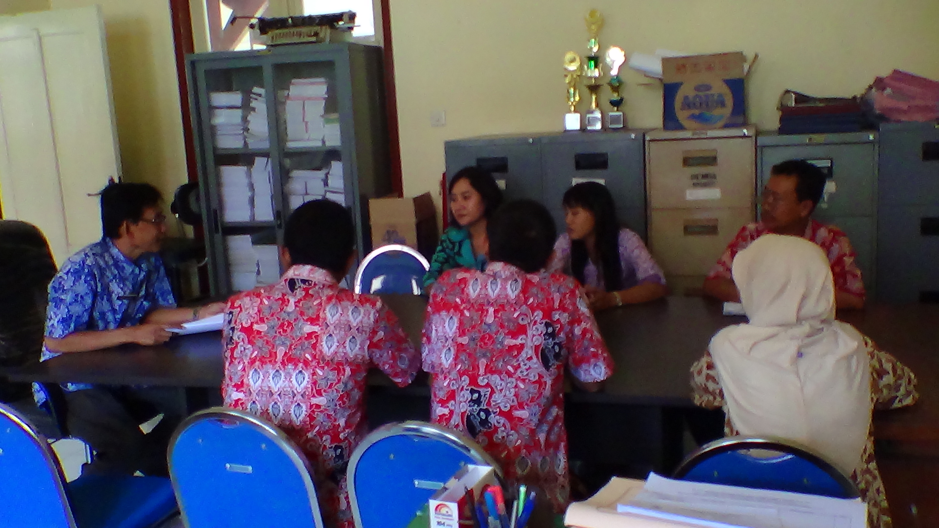 Rapat antar Staf Bag. Pembangunan