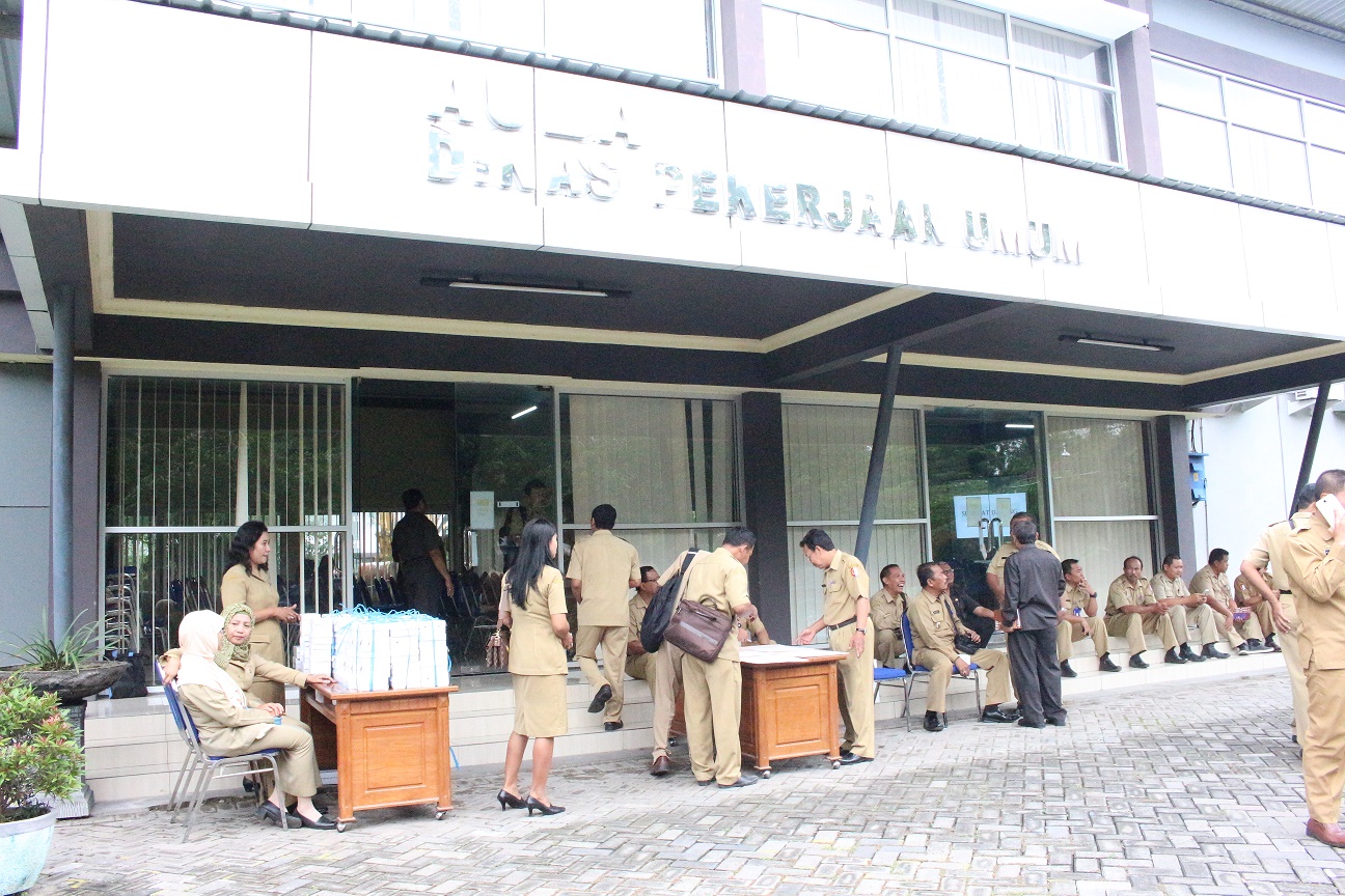 Rapat kerja Penyusunan Harga Sendiri (HPS)