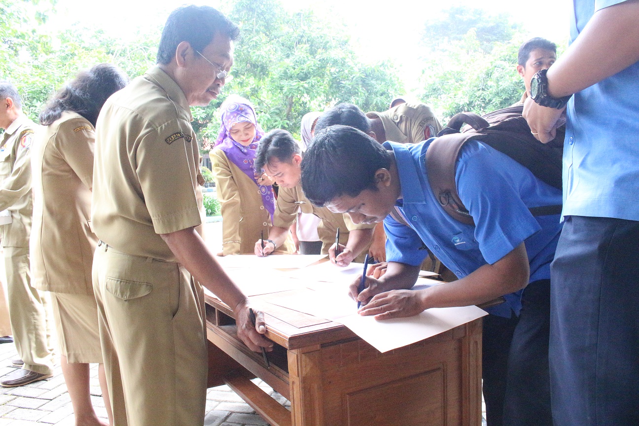 Rapat kerja Penyusunan Harga Sendiri (HPS)