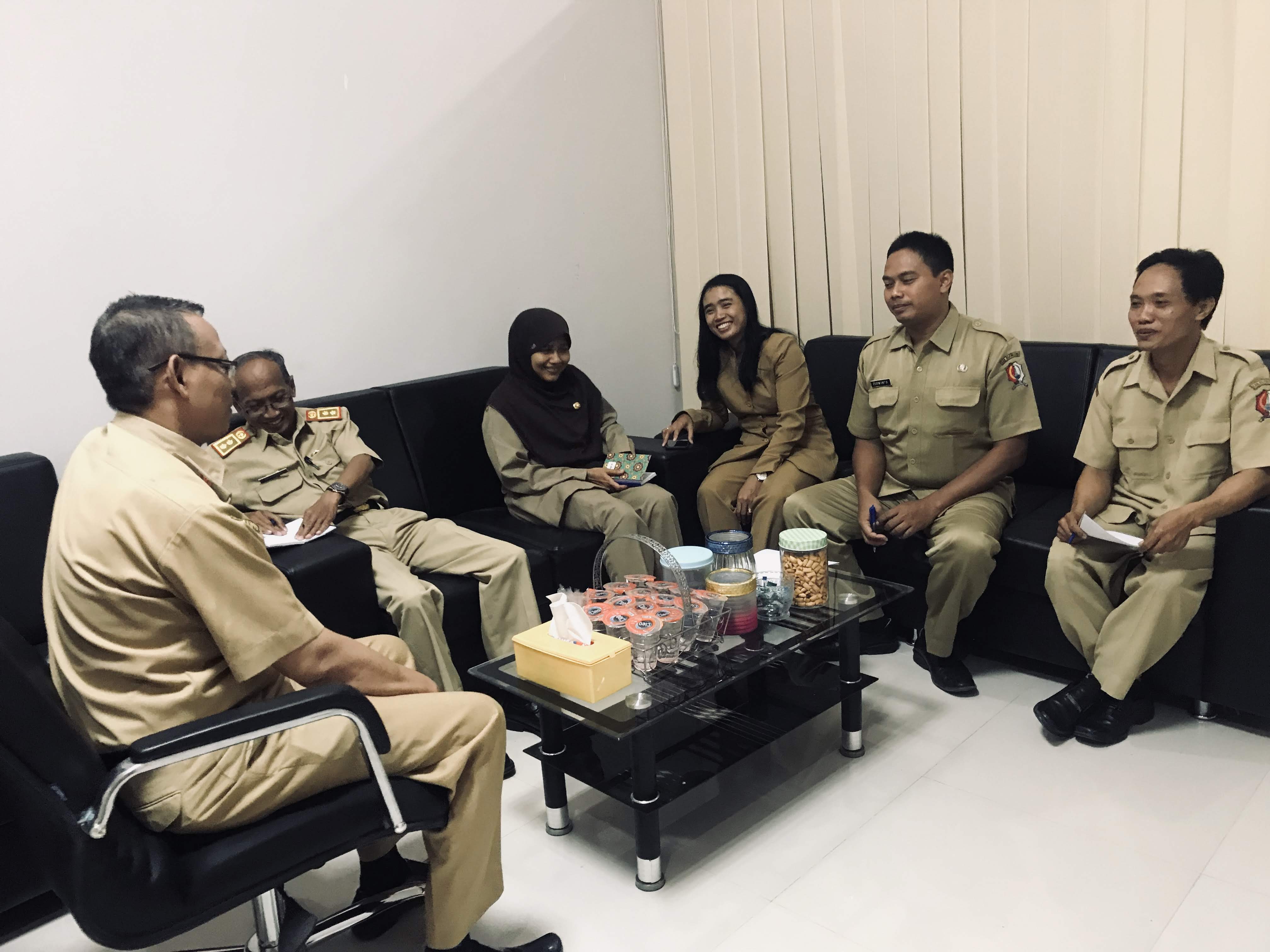 Rapat Awal Perkenalan Kabag Baru.