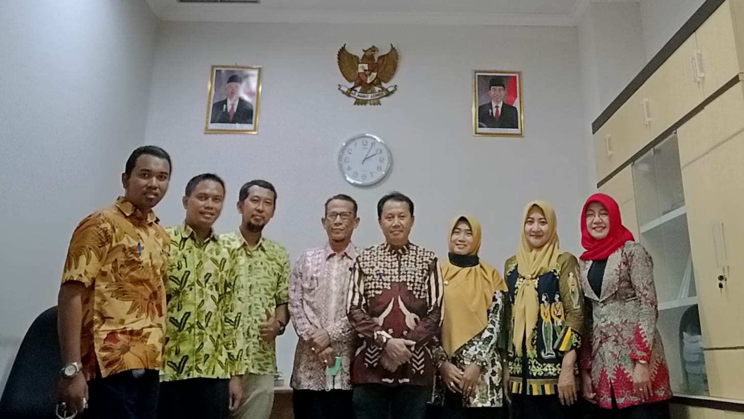 Rapat Terakhir dan Perpisahan